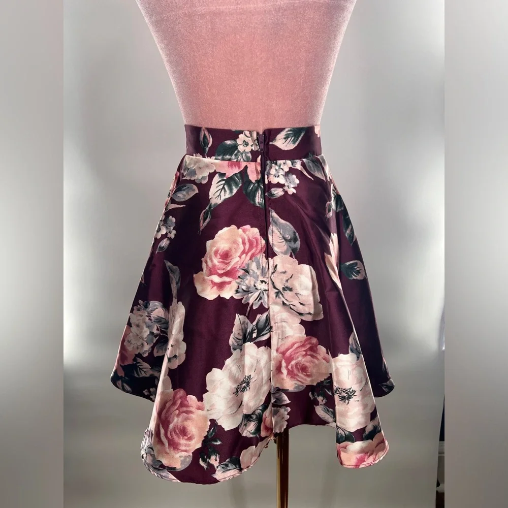 EUC City Triangles Floral Print Mini Skirt